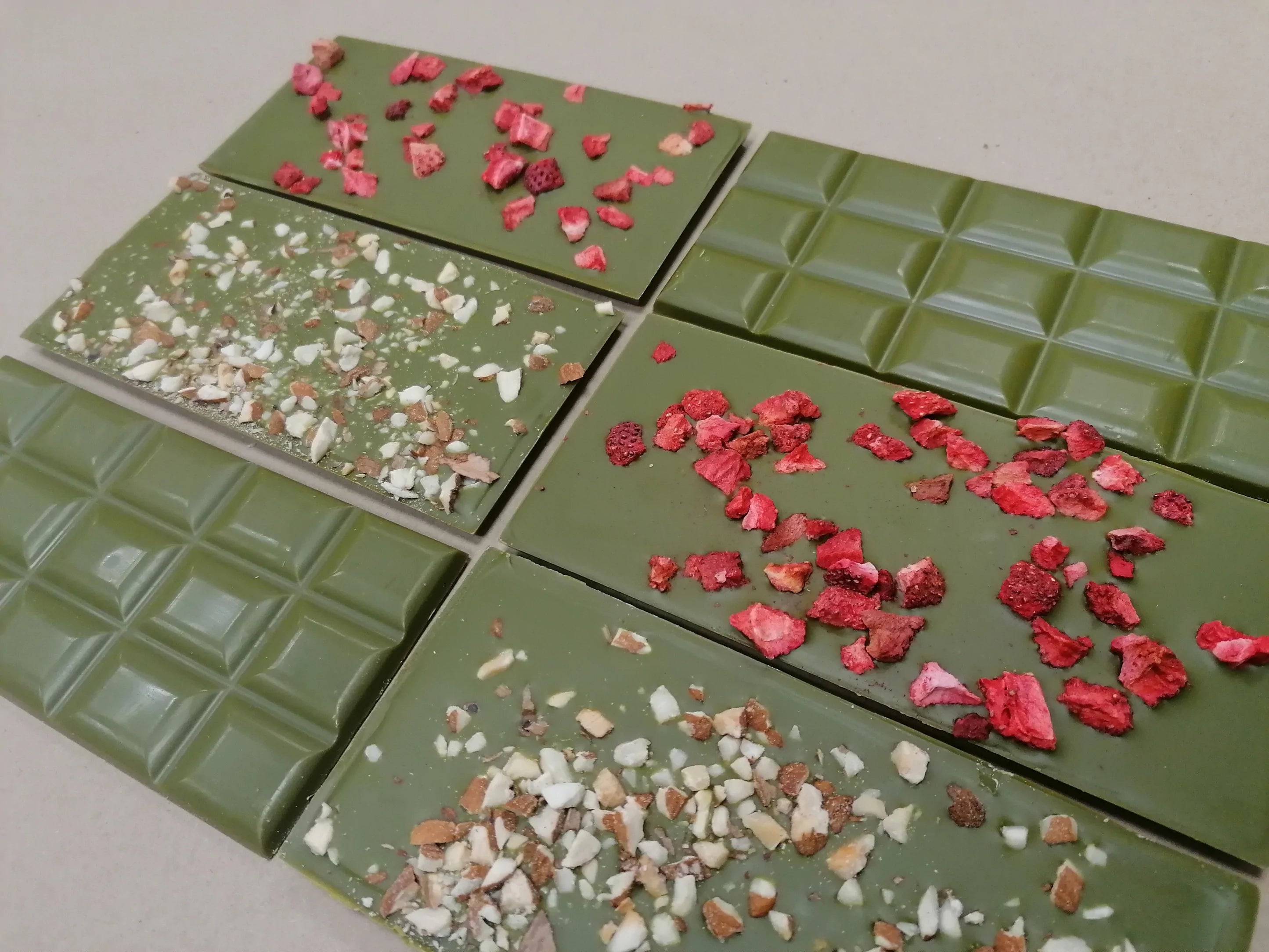Bio Matcha Schokolade Roasted Almonds - Health Bar Berlin - MALA - The Concept Store