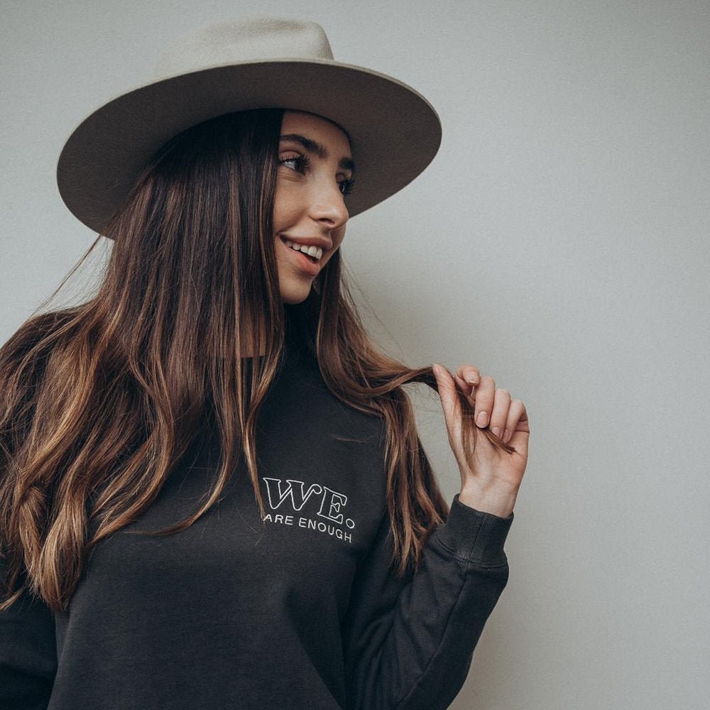 Damen Sweatshirt WE ARE ENOUGH - famvibes - MALA - The Concept Store