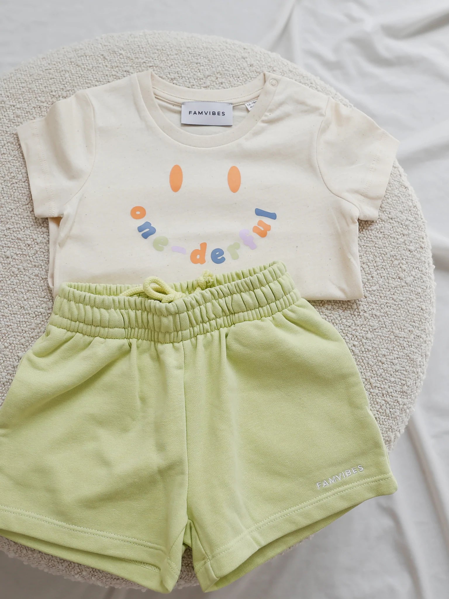Smiley Meilensteinshirt - "One-Derful" - famvibes - MALA - The Concept Store