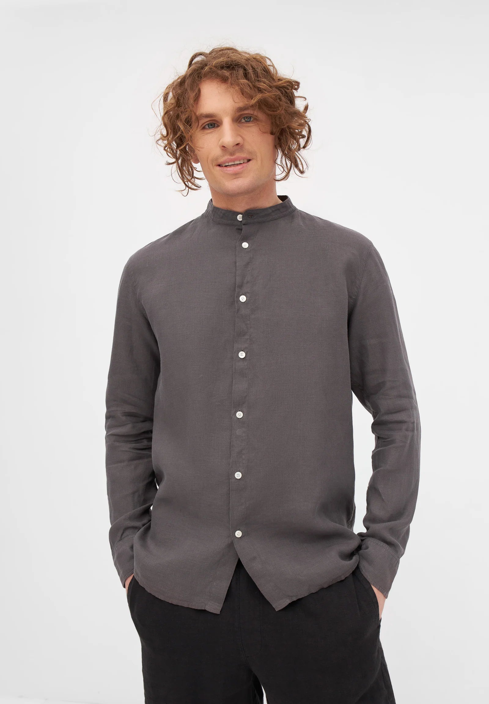 Wes Buttoned Shirt in Taupe - Givn Berlin - MALA - The Concept Store